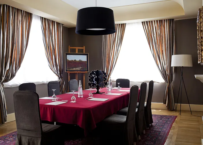 Principe Di Villafranca Hotel